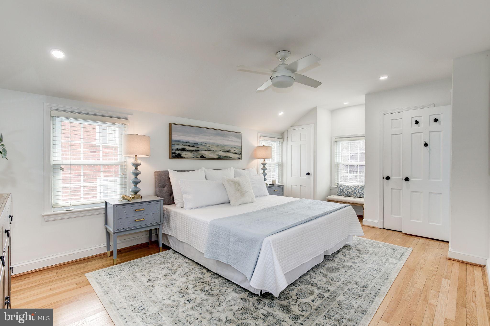 WOODACRES - Residential