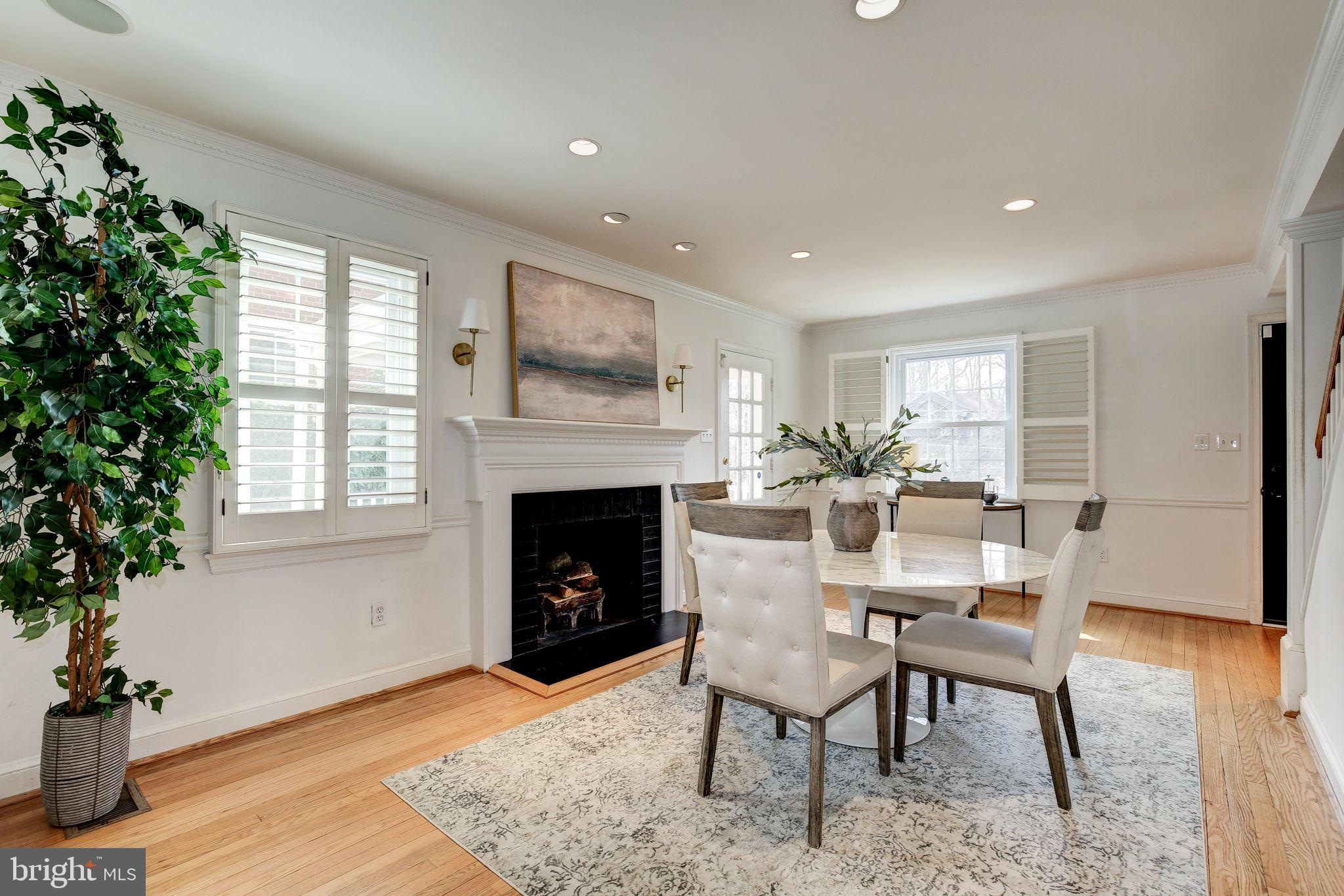 WOODACRES - Residential