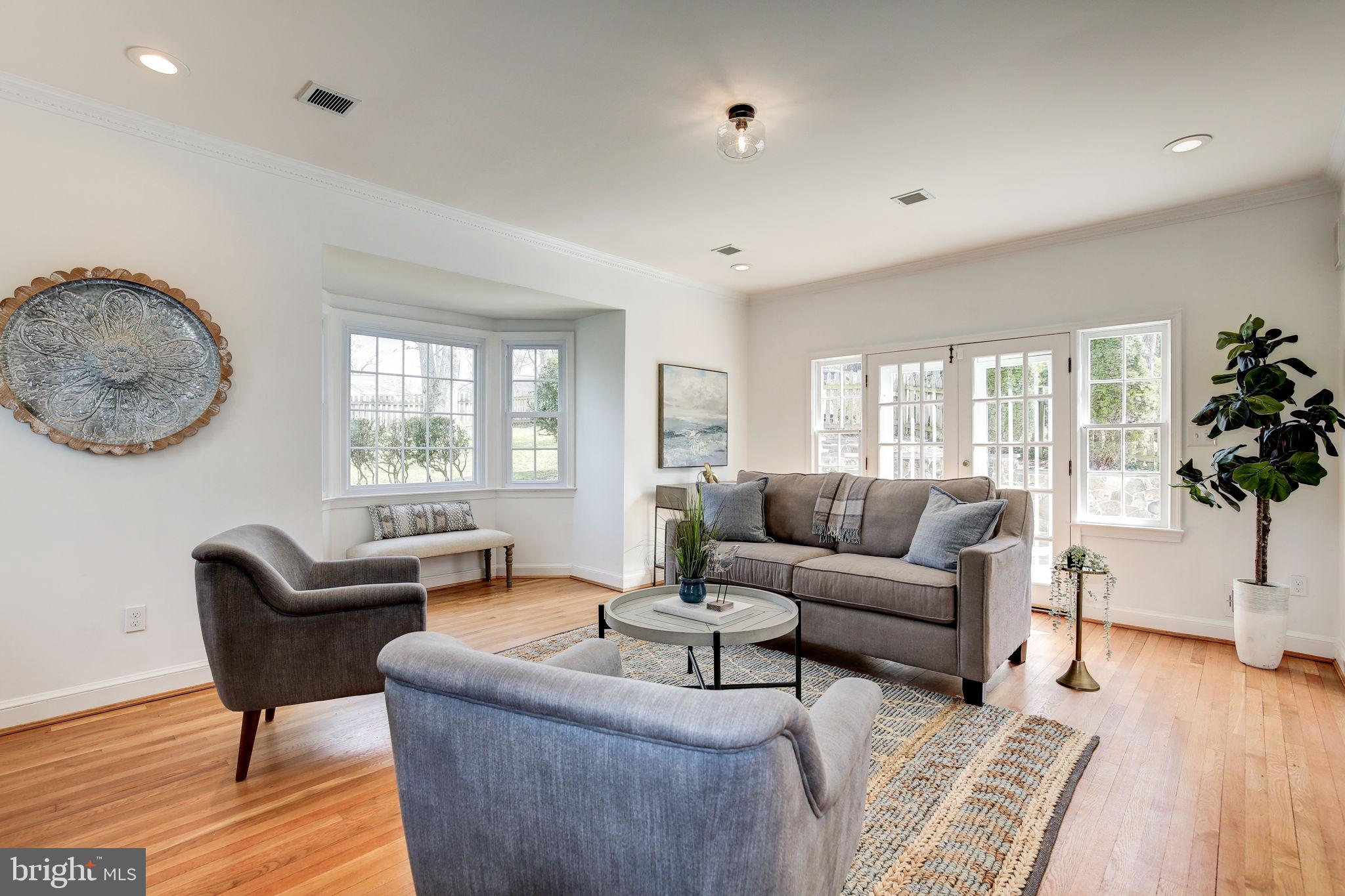 WOODACRES - Residential