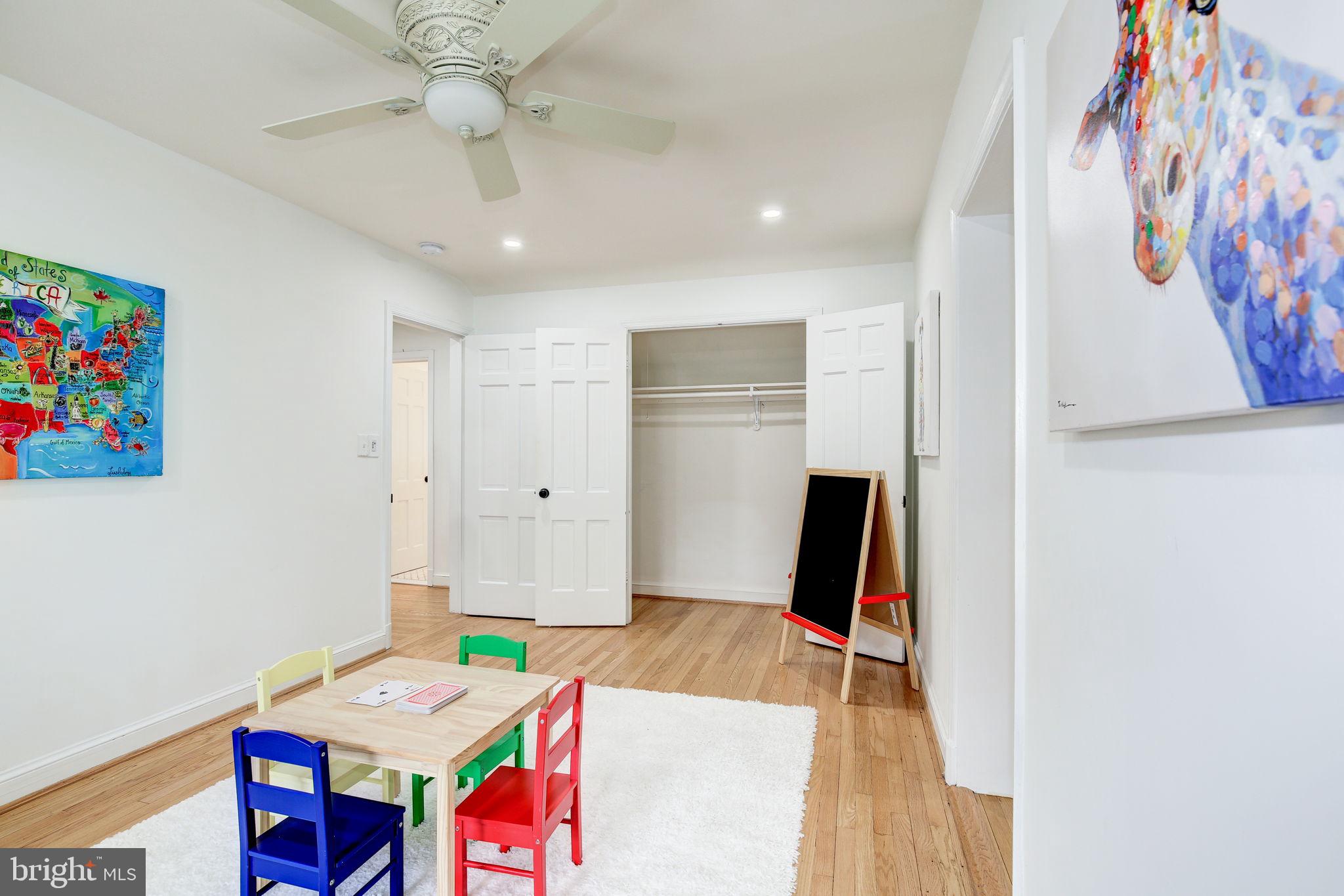 WOODACRES - Residential