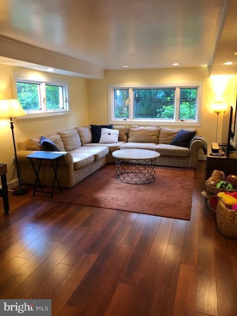 LEE HEIGHTS - Residential Lease