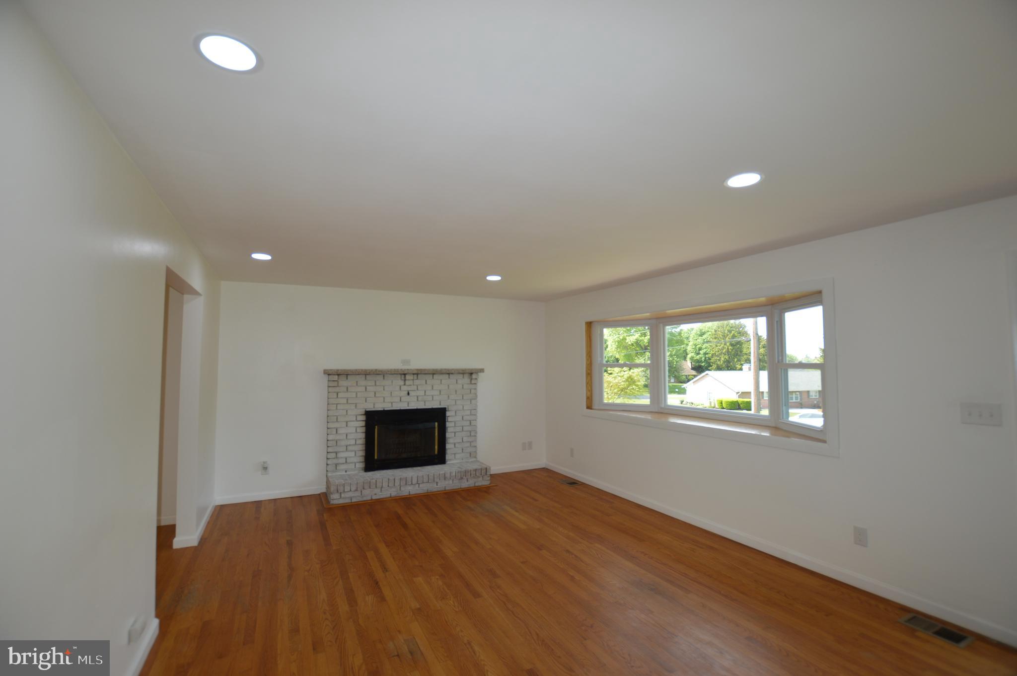 SPRING GARDEN ESTATES - Residential Lease