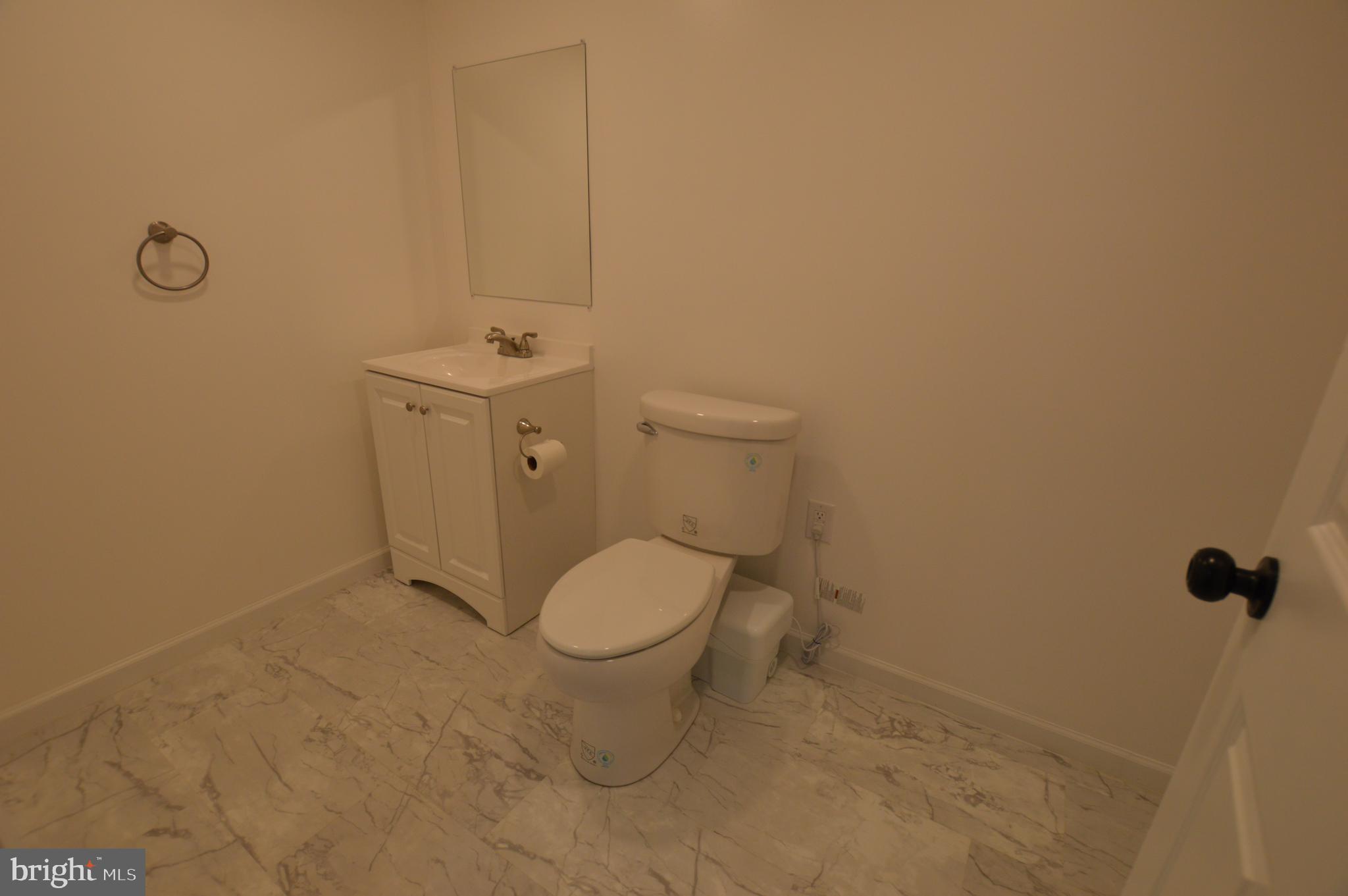 SPRING GARDEN ESTATES - Residential Lease