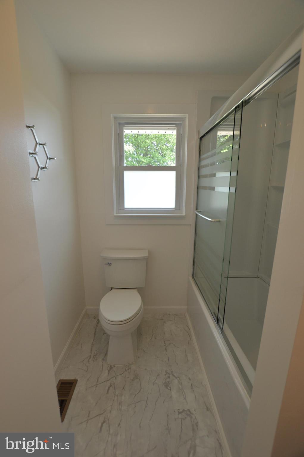 SPRING GARDEN ESTATES - Residential Lease