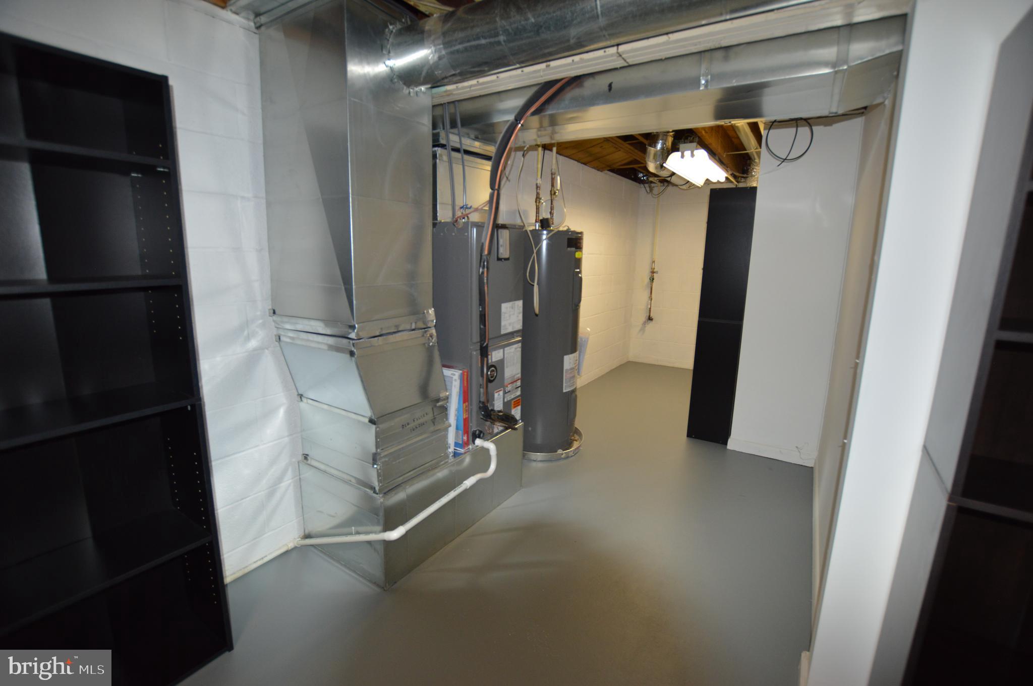 SPRING GARDEN ESTATES - Residential Lease