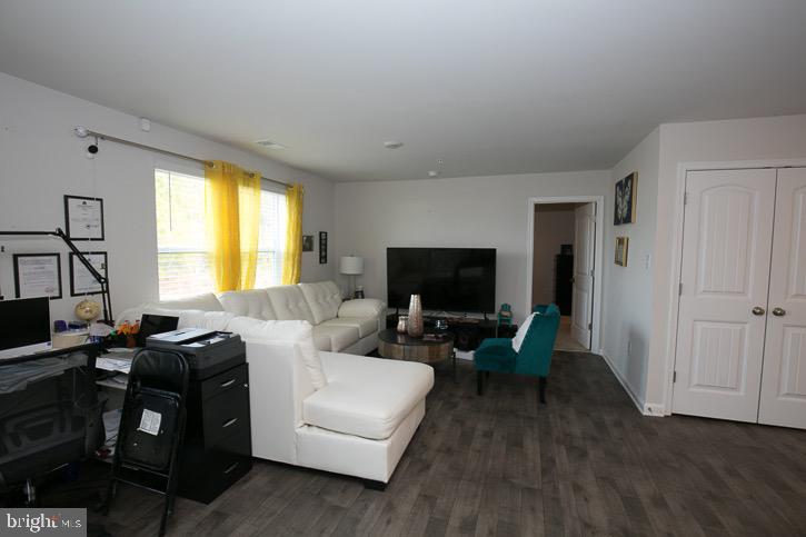 SASSAFRAS MEADOWS - Residential