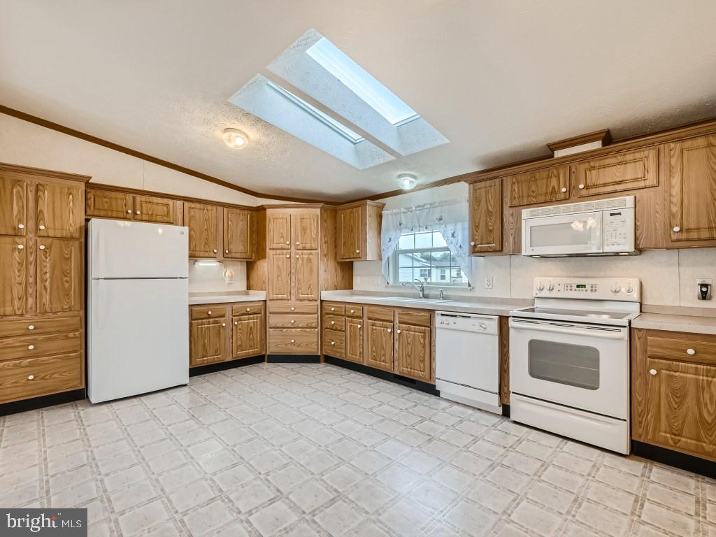 WILLIAMS ESTATES - Residential