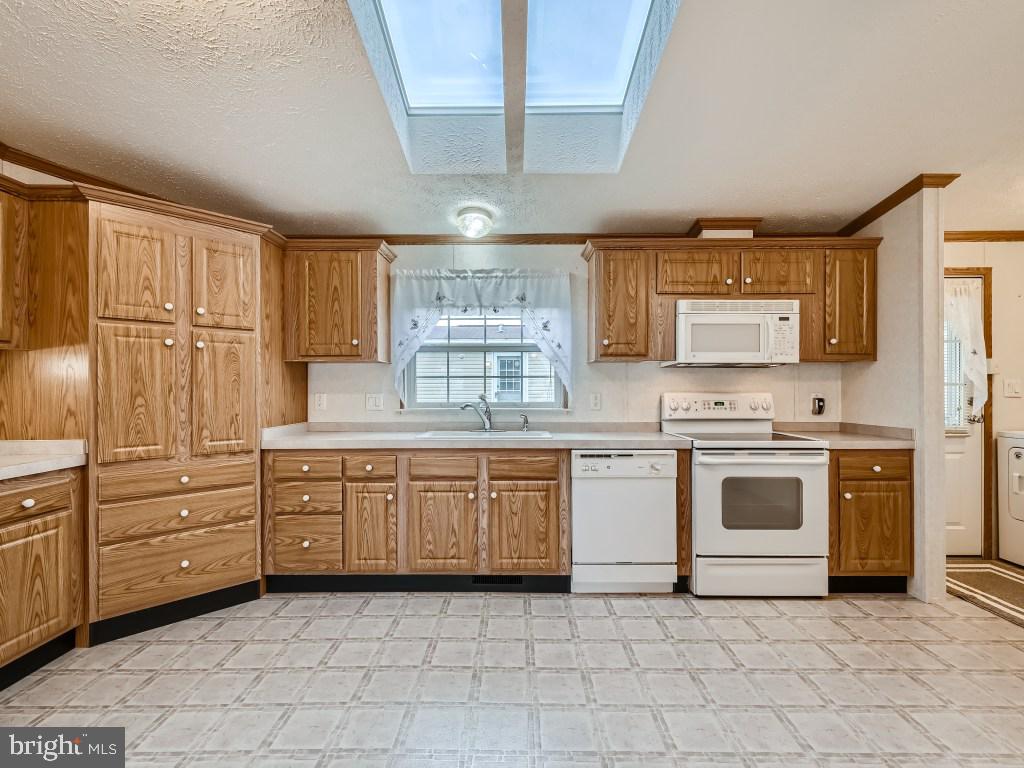 WILLIAMS ESTATES - Residential