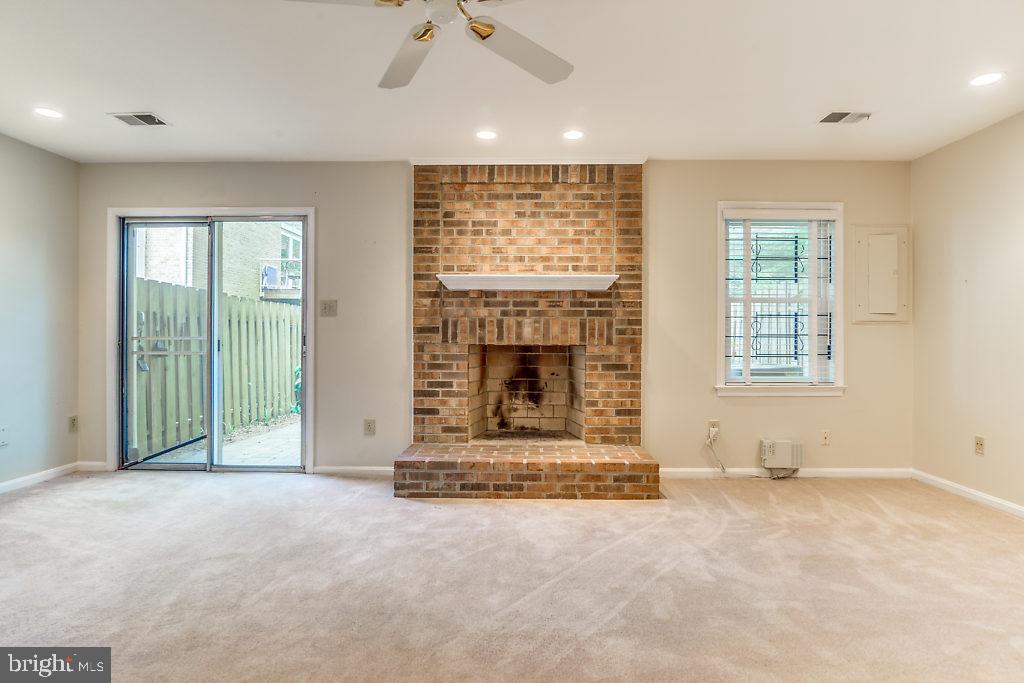 ARLINGTON - Residential Lease