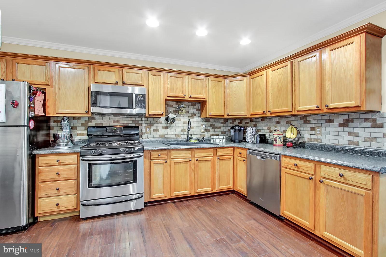 ABERDEEN HILLS - Residential