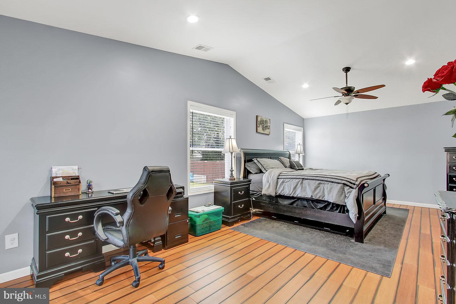 ABERDEEN HILLS - Residential