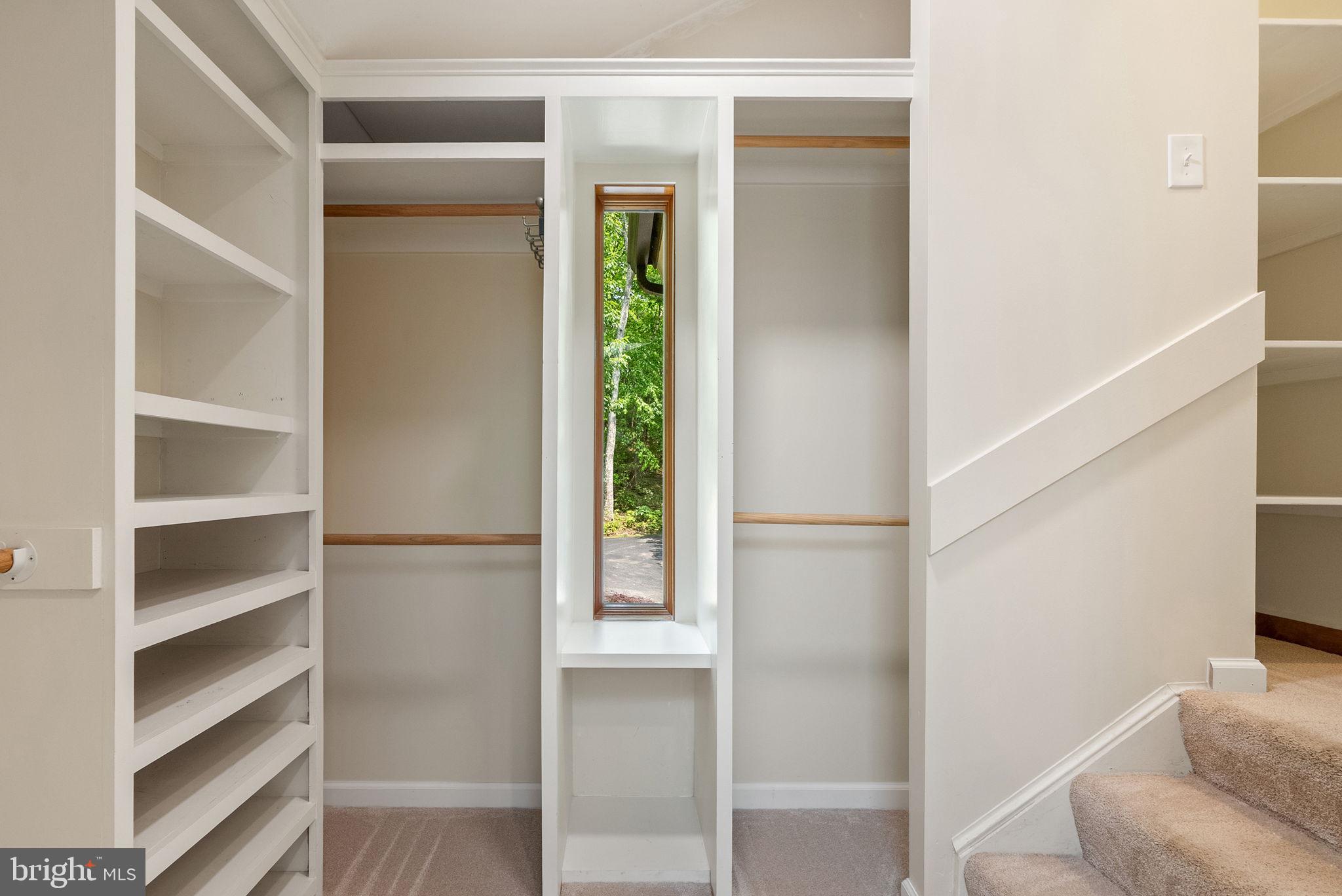 HERTZ DIVISION - Residential Lease