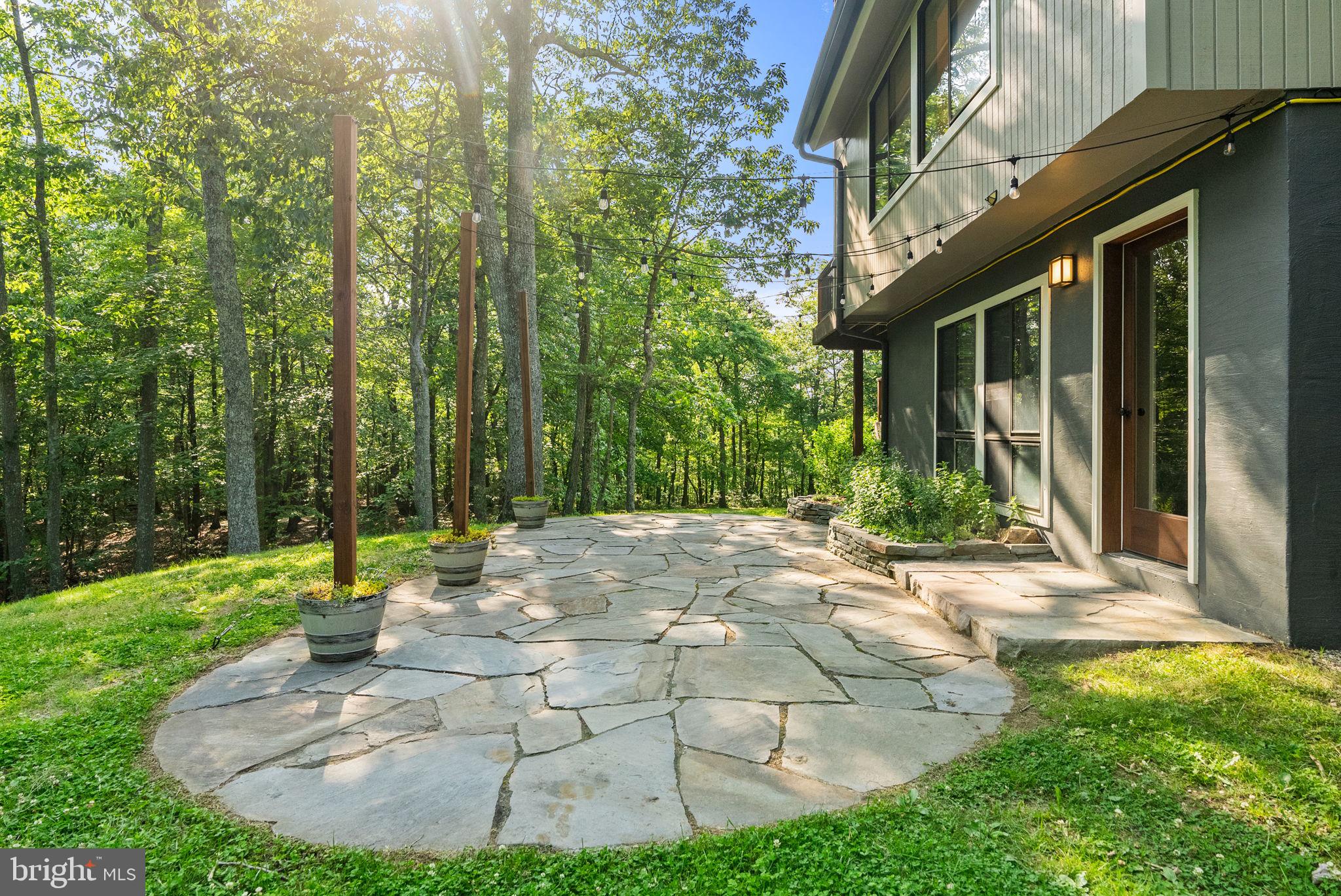 HERTZ DIVISION - Residential Lease