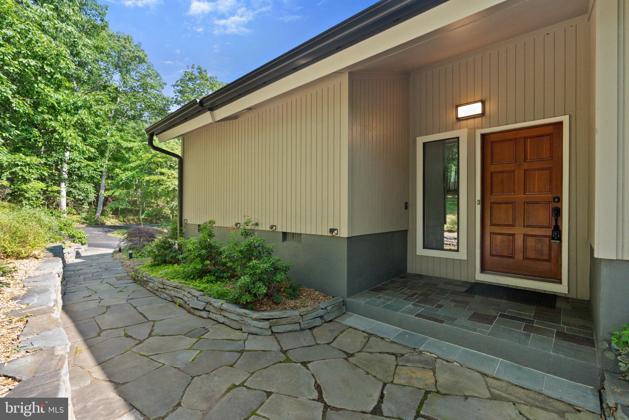 HERTZ DIVISION - Residential Lease