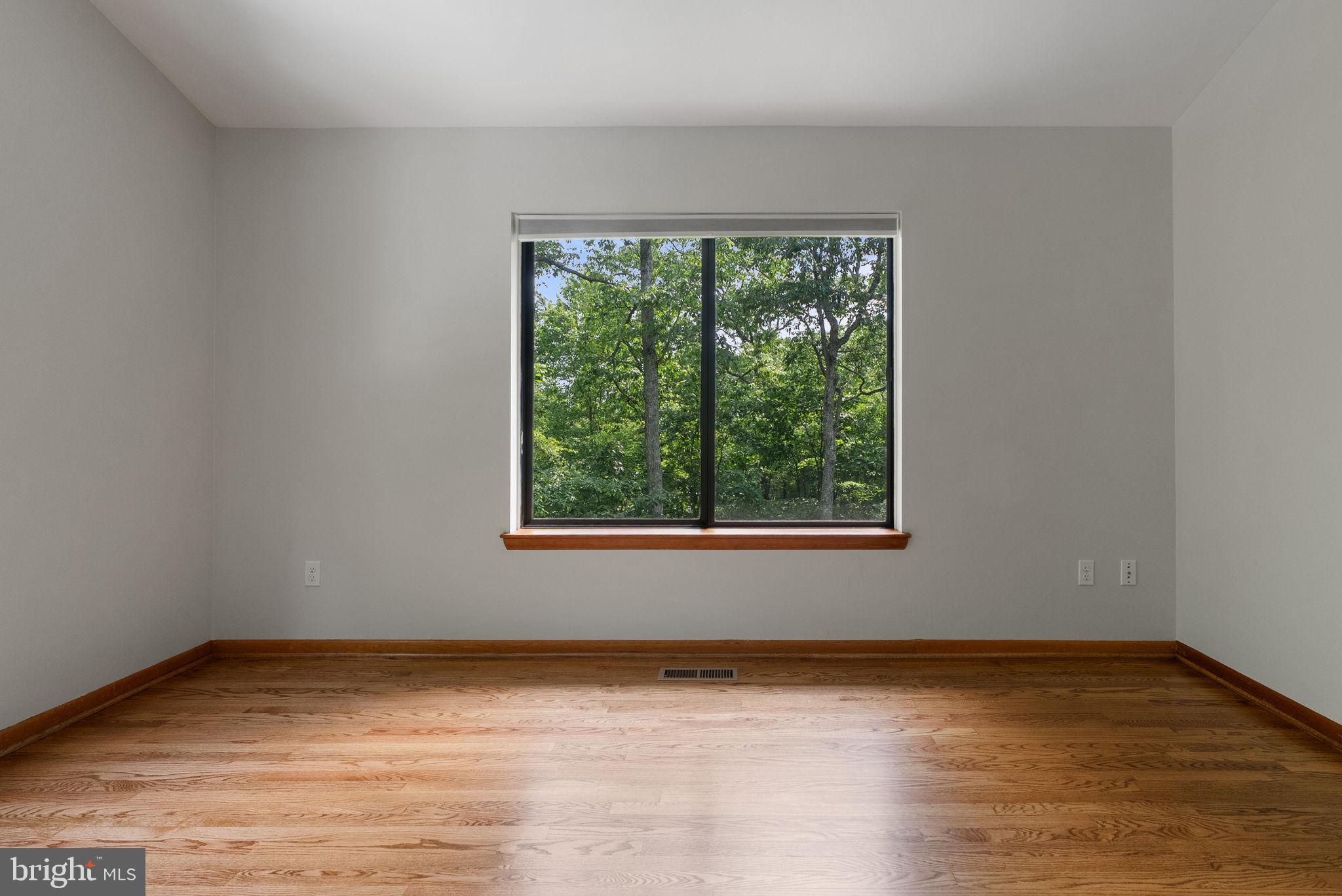 HERTZ DIVISION - Residential Lease