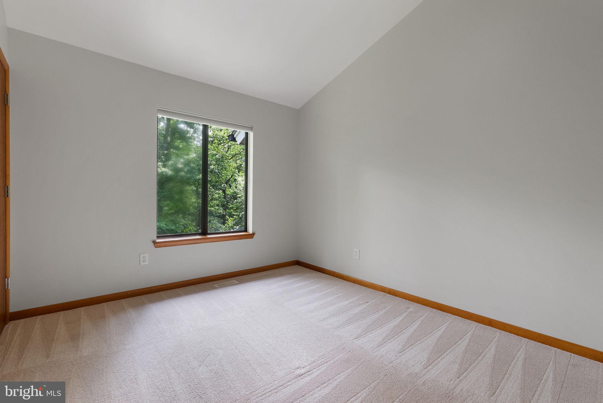 HERTZ DIVISION - Residential Lease