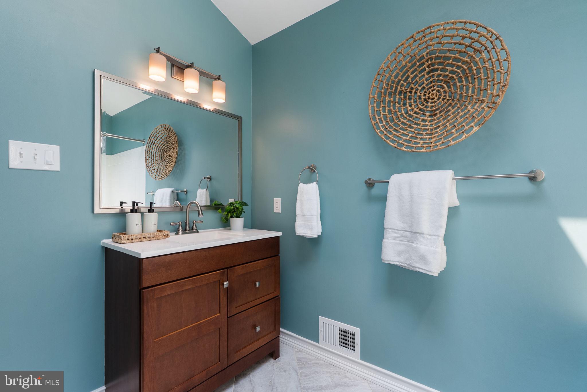 HERTZ DIVISION - Residential Lease