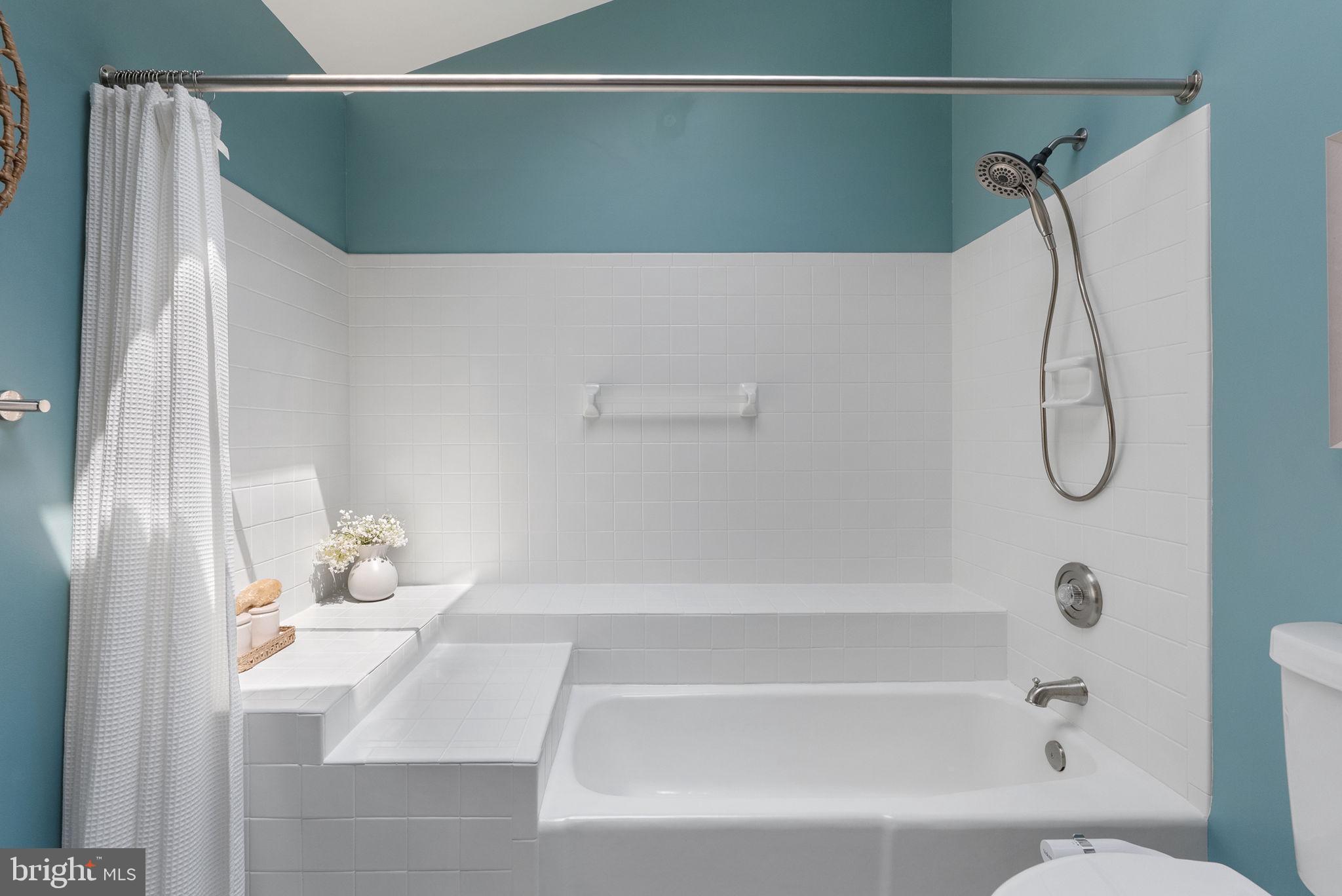 HERTZ DIVISION - Residential Lease