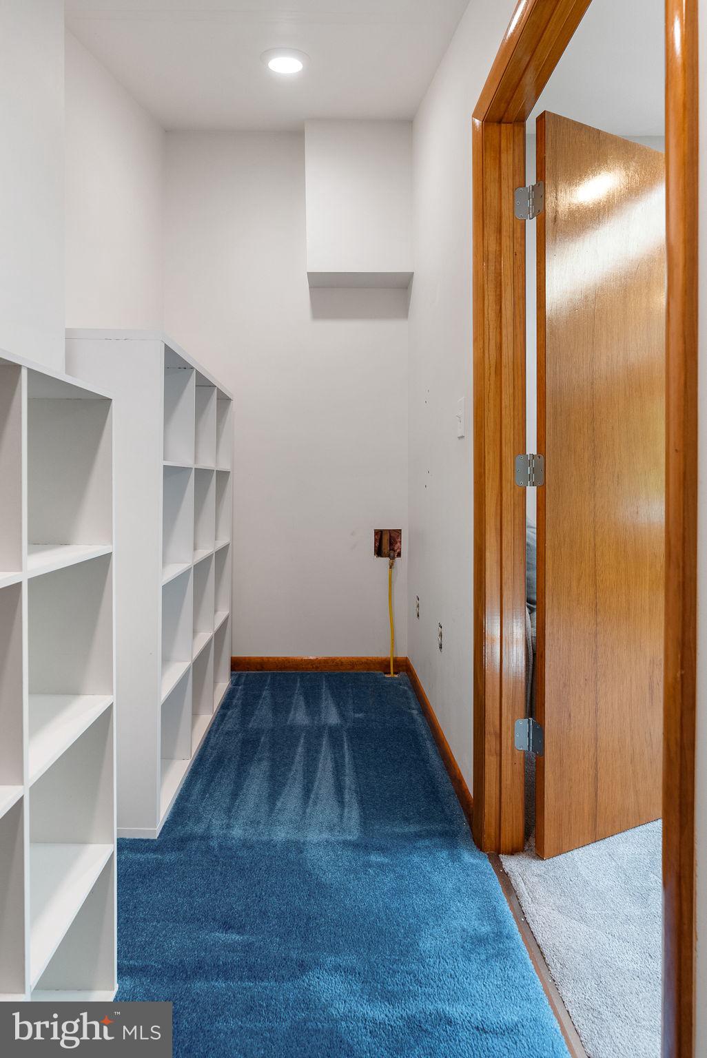 HERTZ DIVISION - Residential Lease