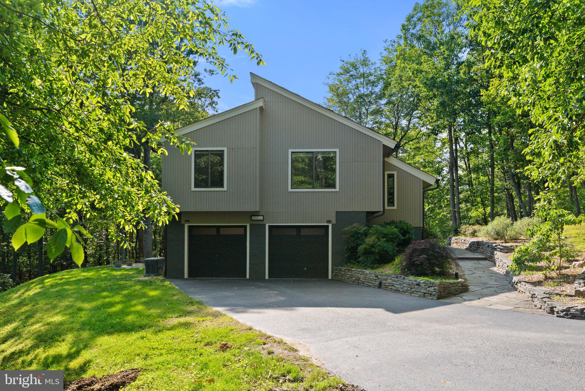 HERTZ DIVISION - Residential Lease