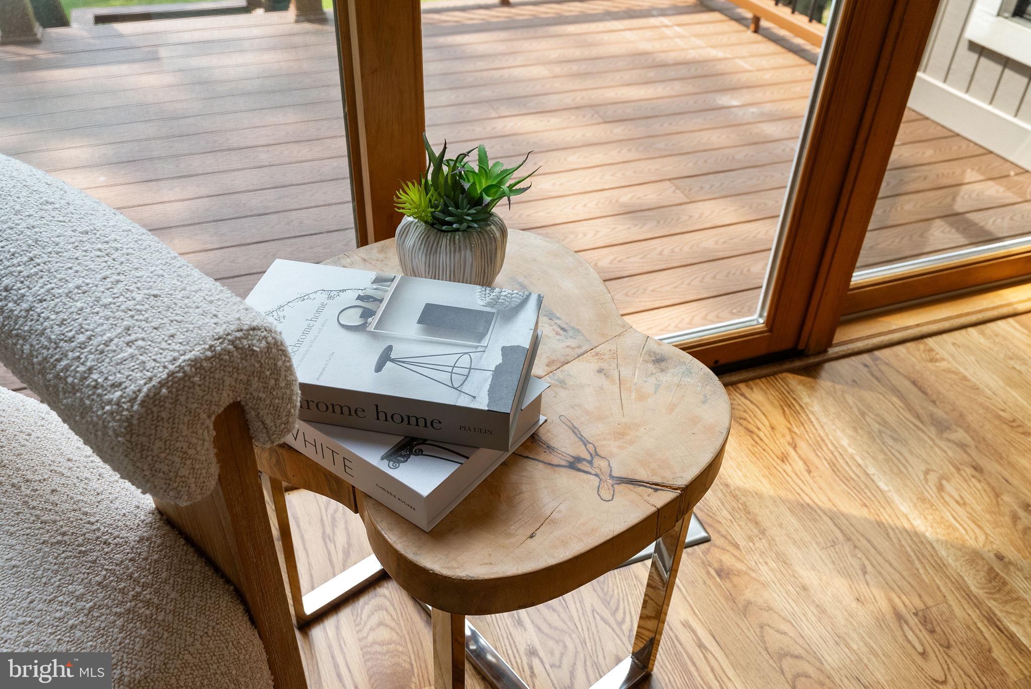 HERTZ DIVISION - Residential Lease