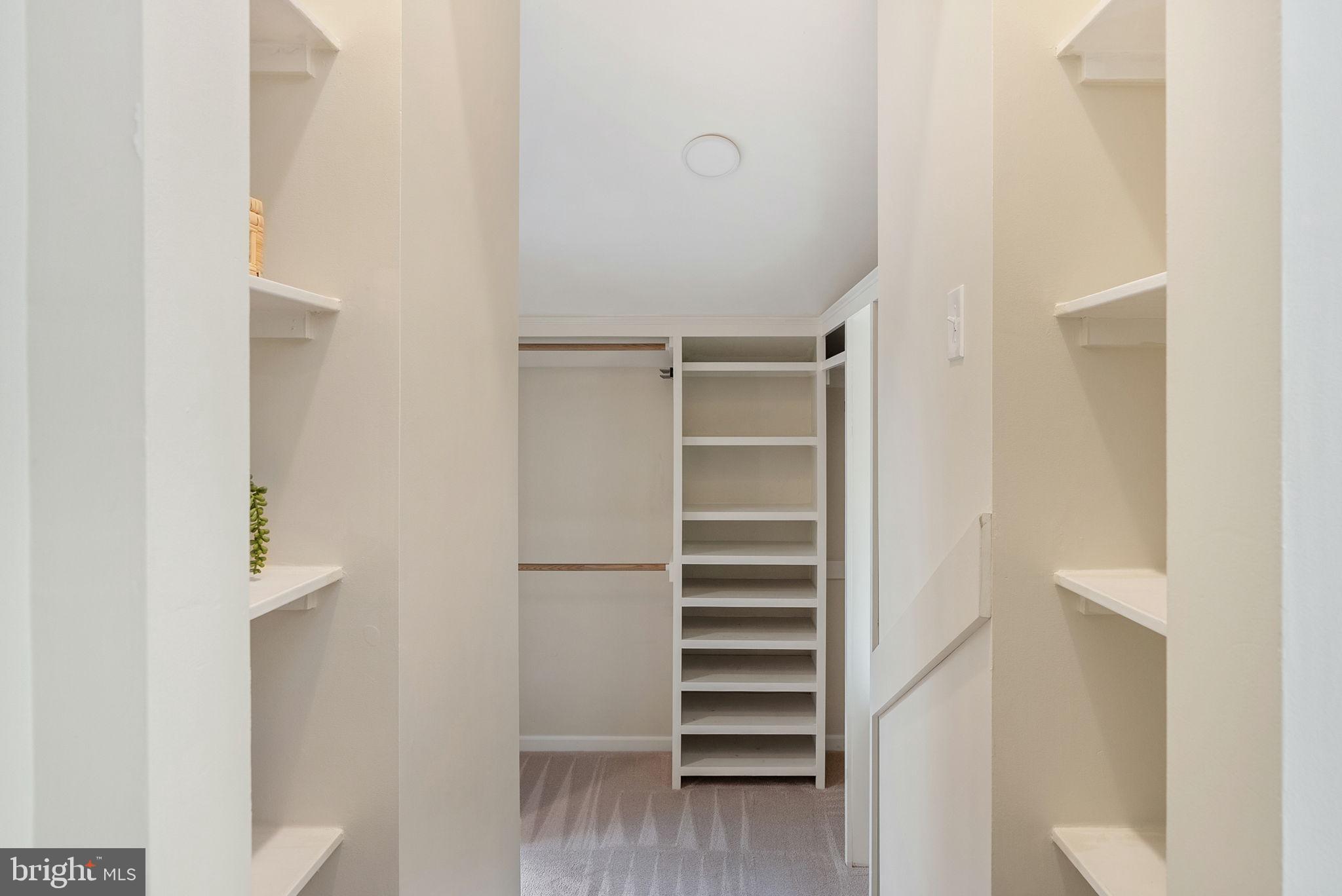 HERTZ DIVISION - Residential Lease