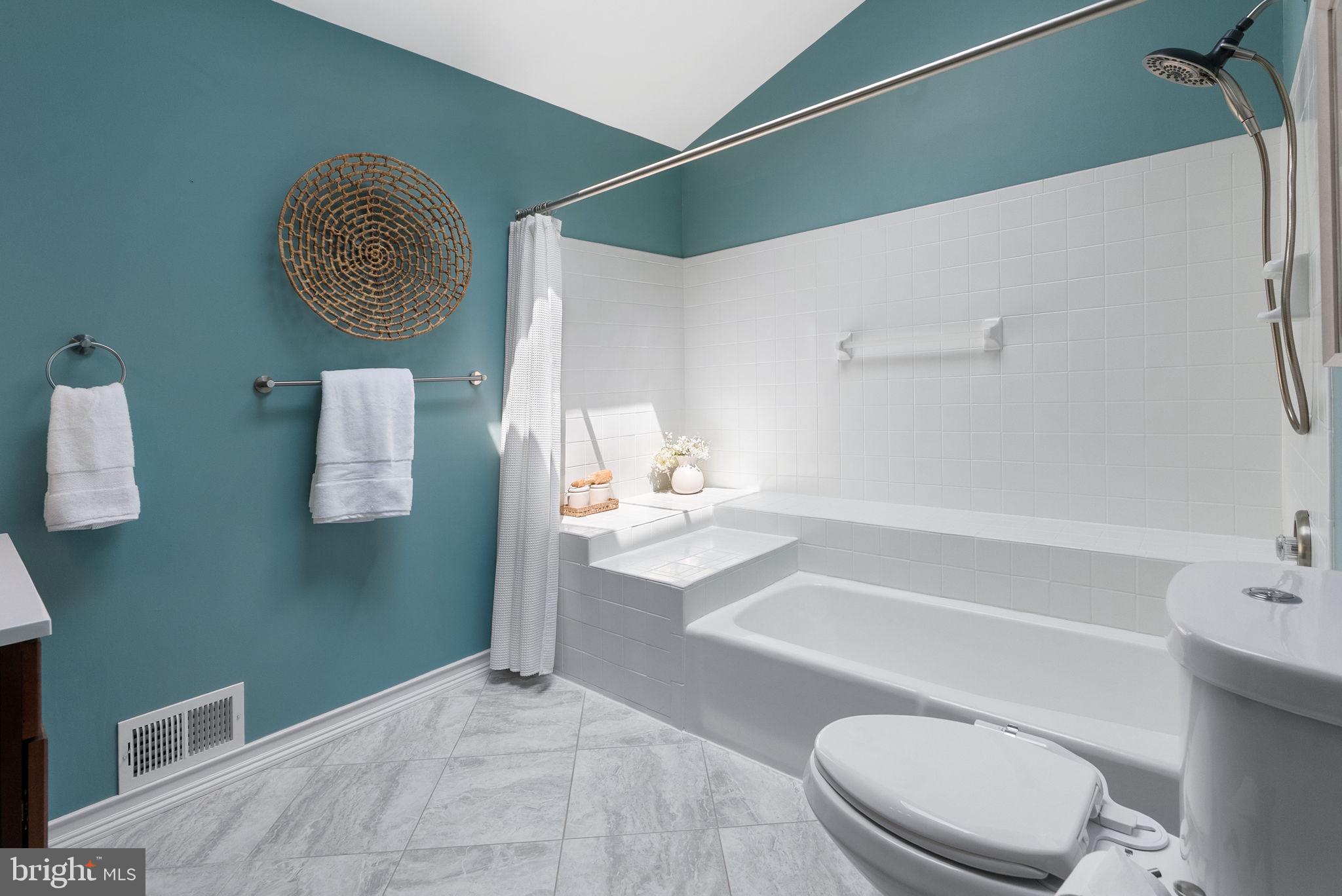 HERTZ DIVISION - Residential Lease