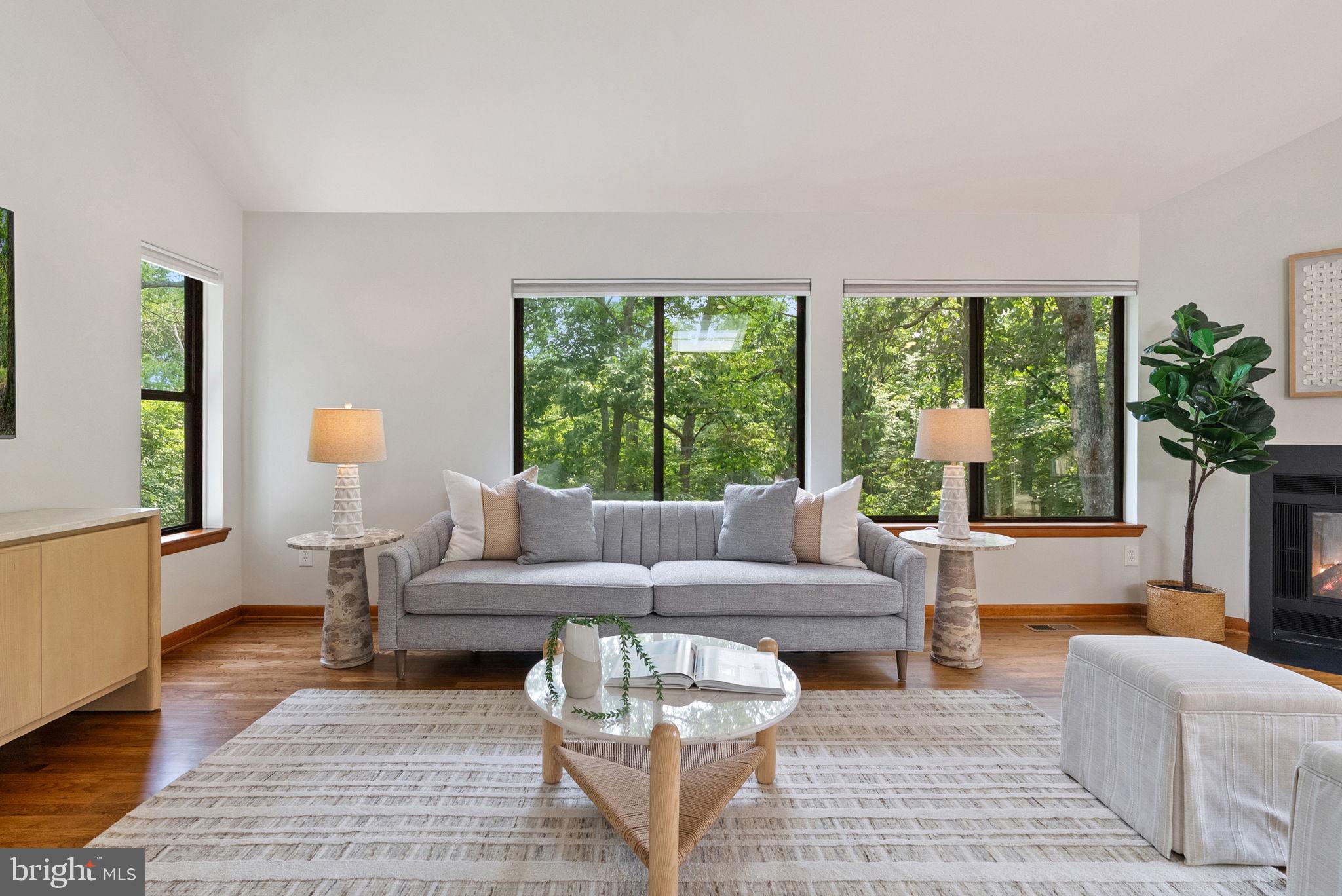 HERTZ DIVISION - Residential Lease