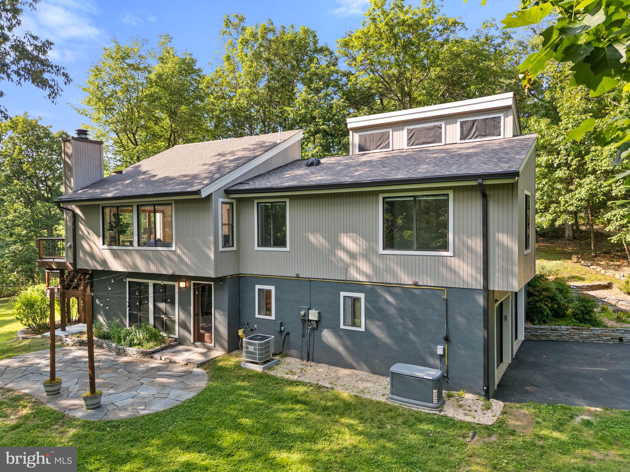 HERTZ DIVISION - Residential Lease