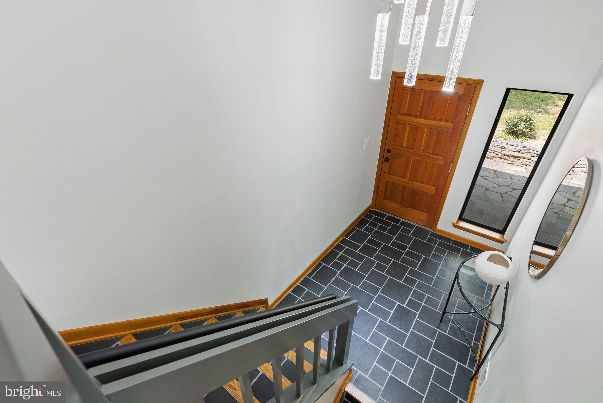 HERTZ DIVISION - Residential Lease