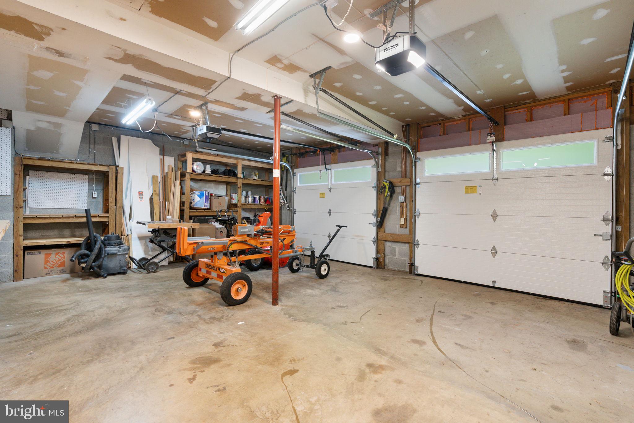 HERTZ DIVISION - Residential Lease