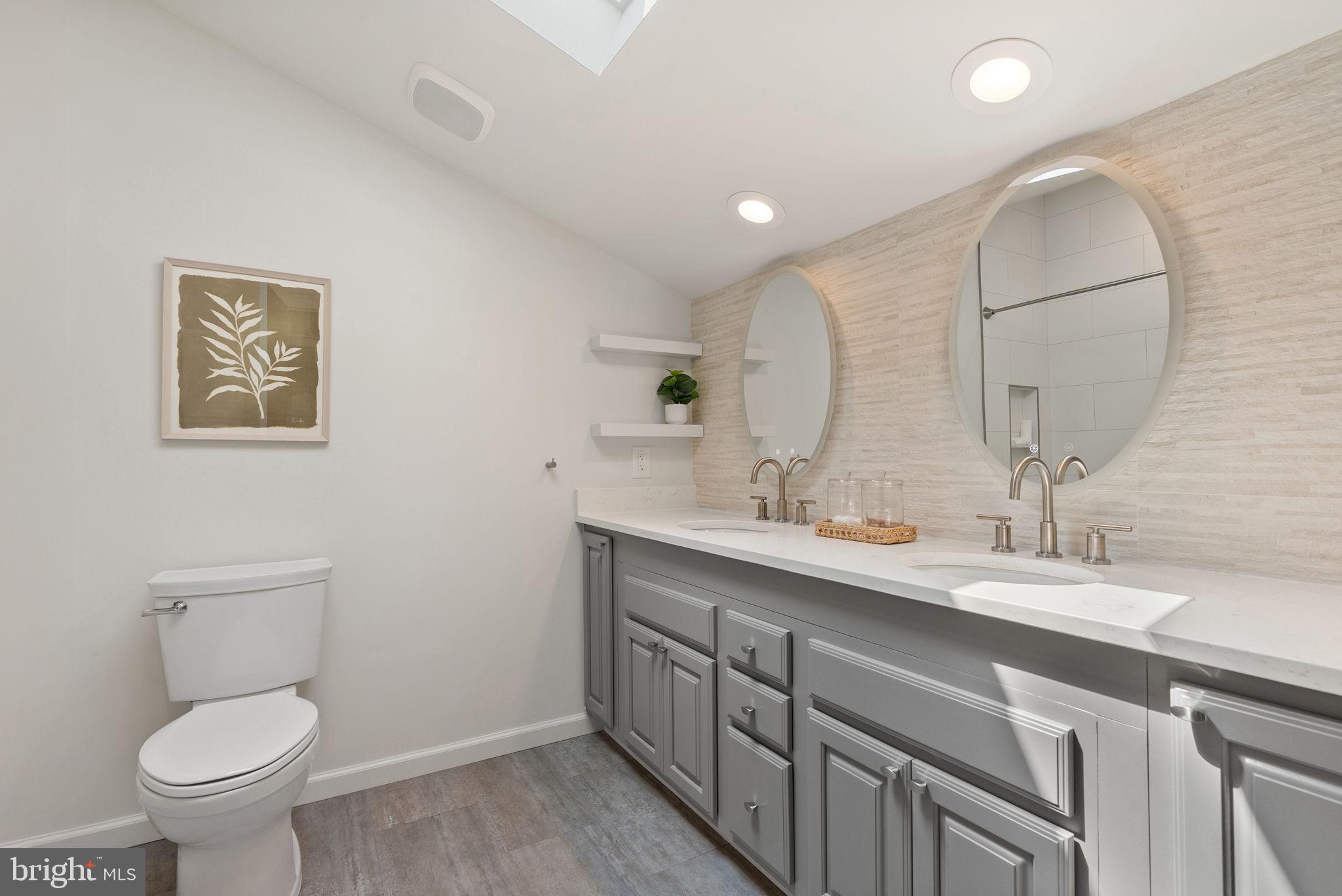 HERTZ DIVISION - Residential Lease