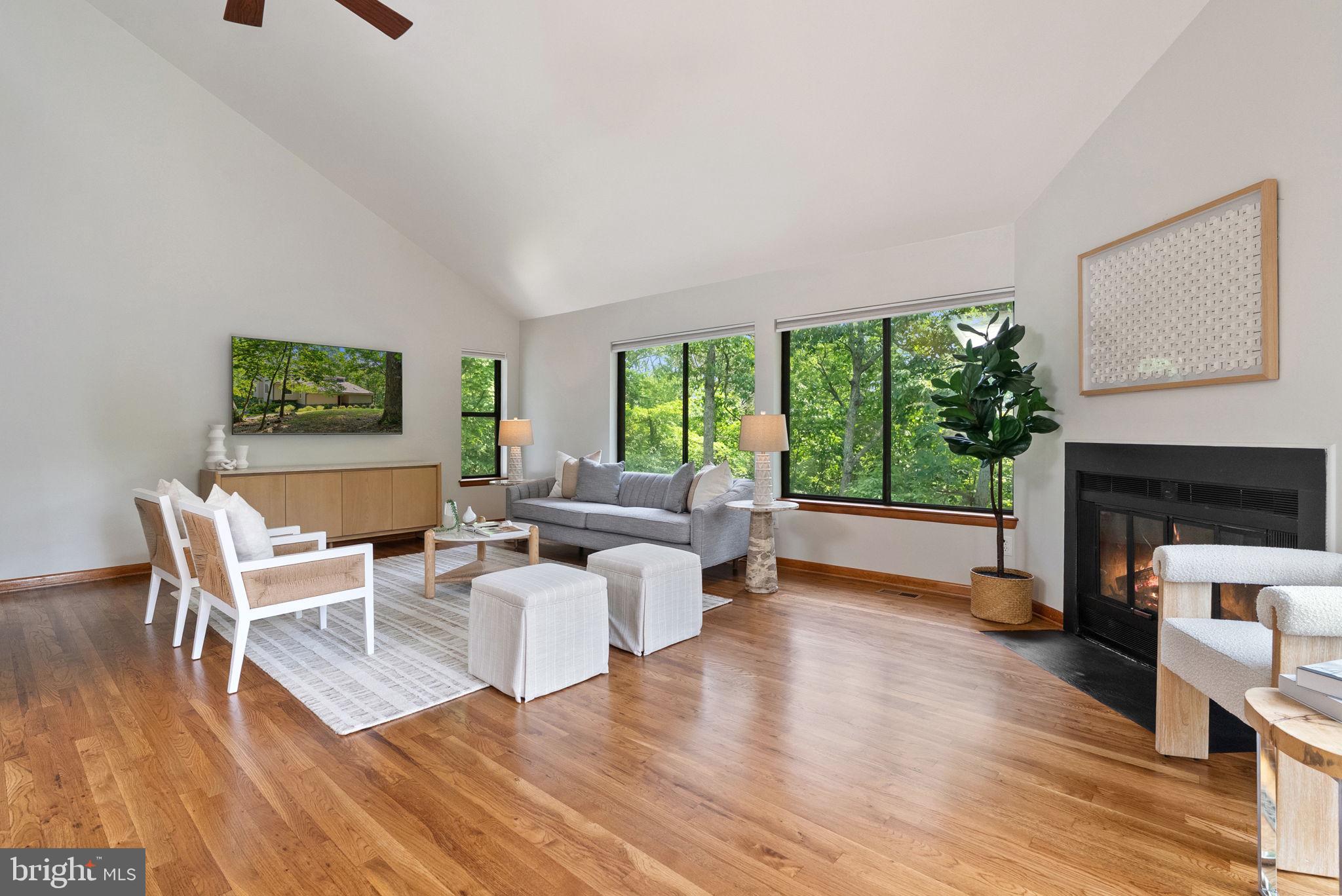 HERTZ DIVISION - Residential Lease