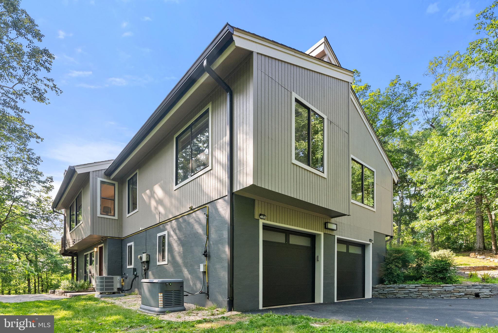 HERTZ DIVISION - Residential Lease