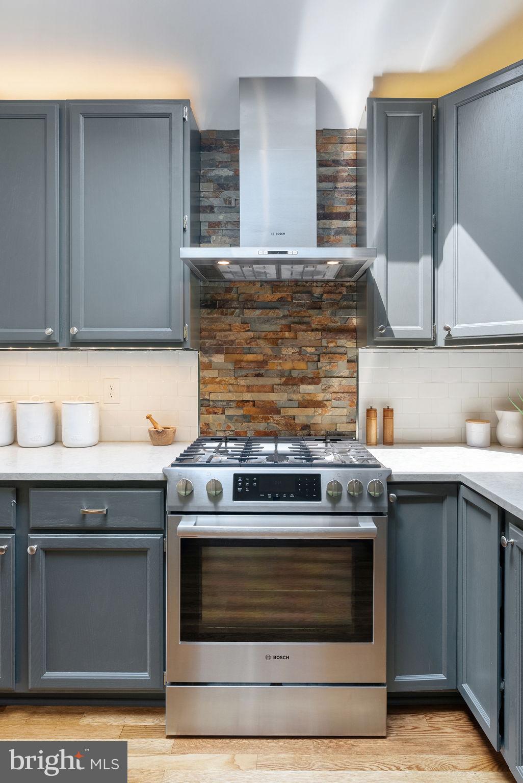 HERTZ DIVISION - Residential Lease