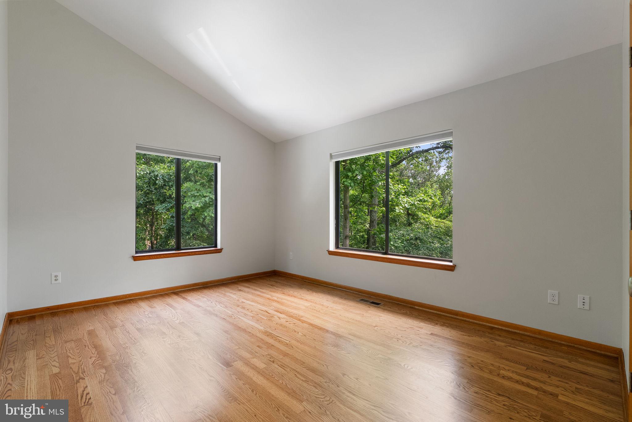 HERTZ DIVISION - Residential Lease