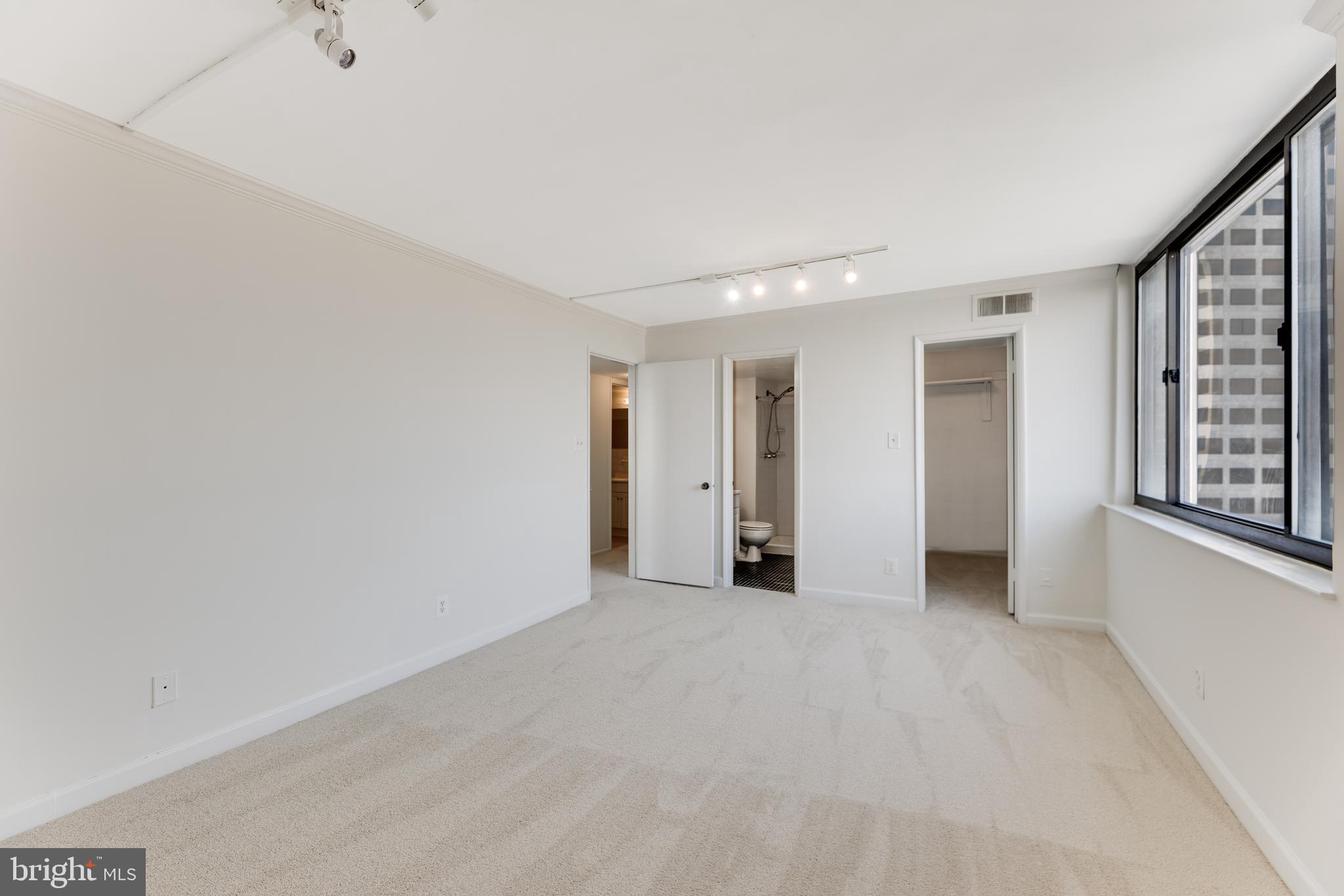 AMERICANA CENTRE - Residential