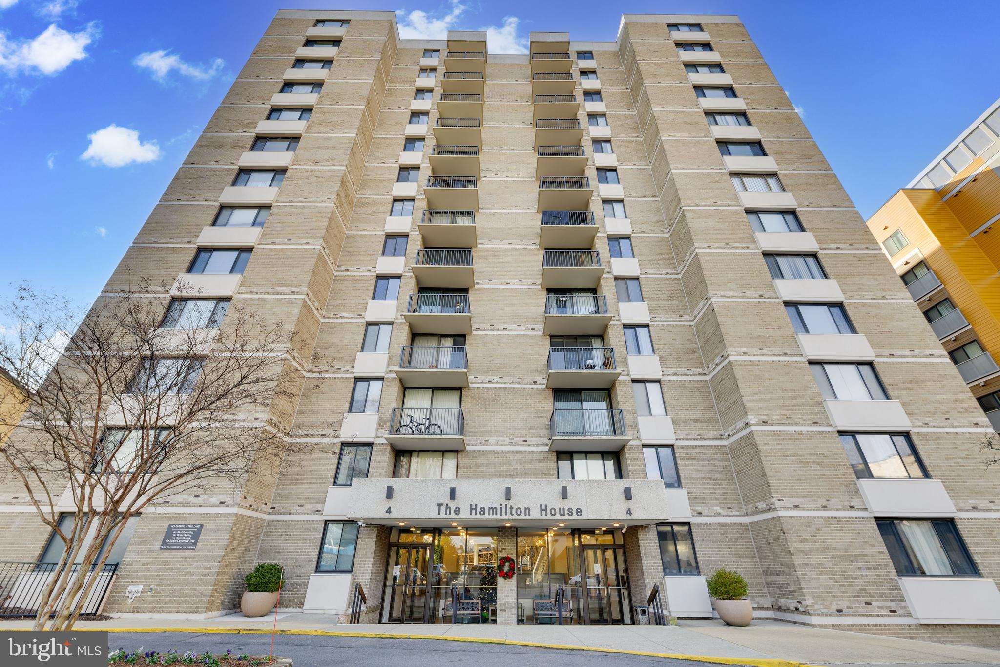 AMERICANA CENTRE - Residential