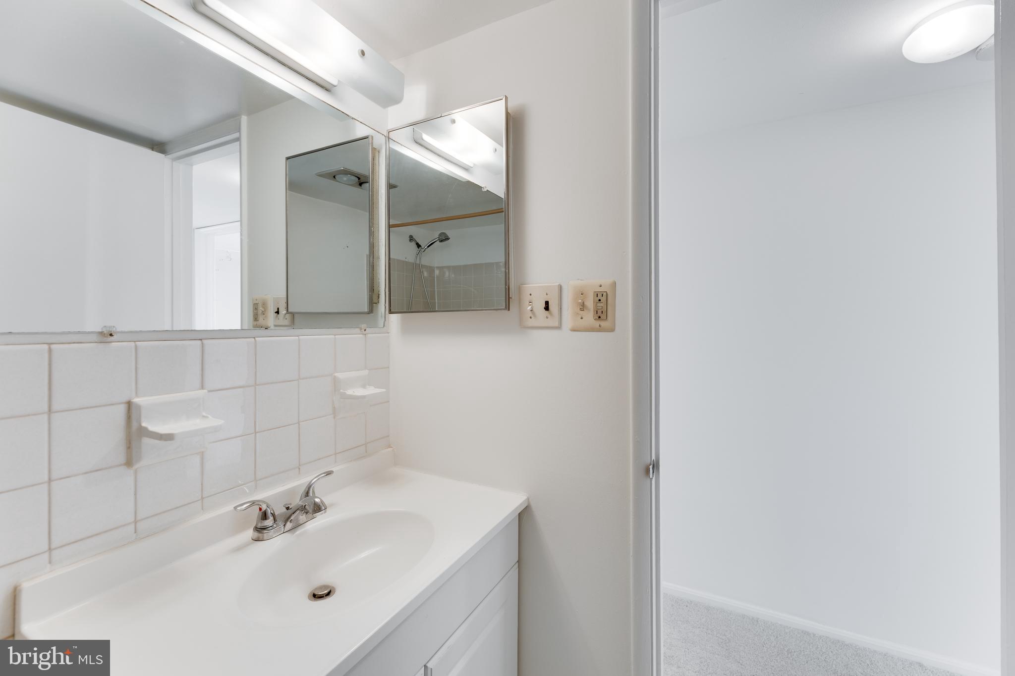 AMERICANA CENTRE - Residential