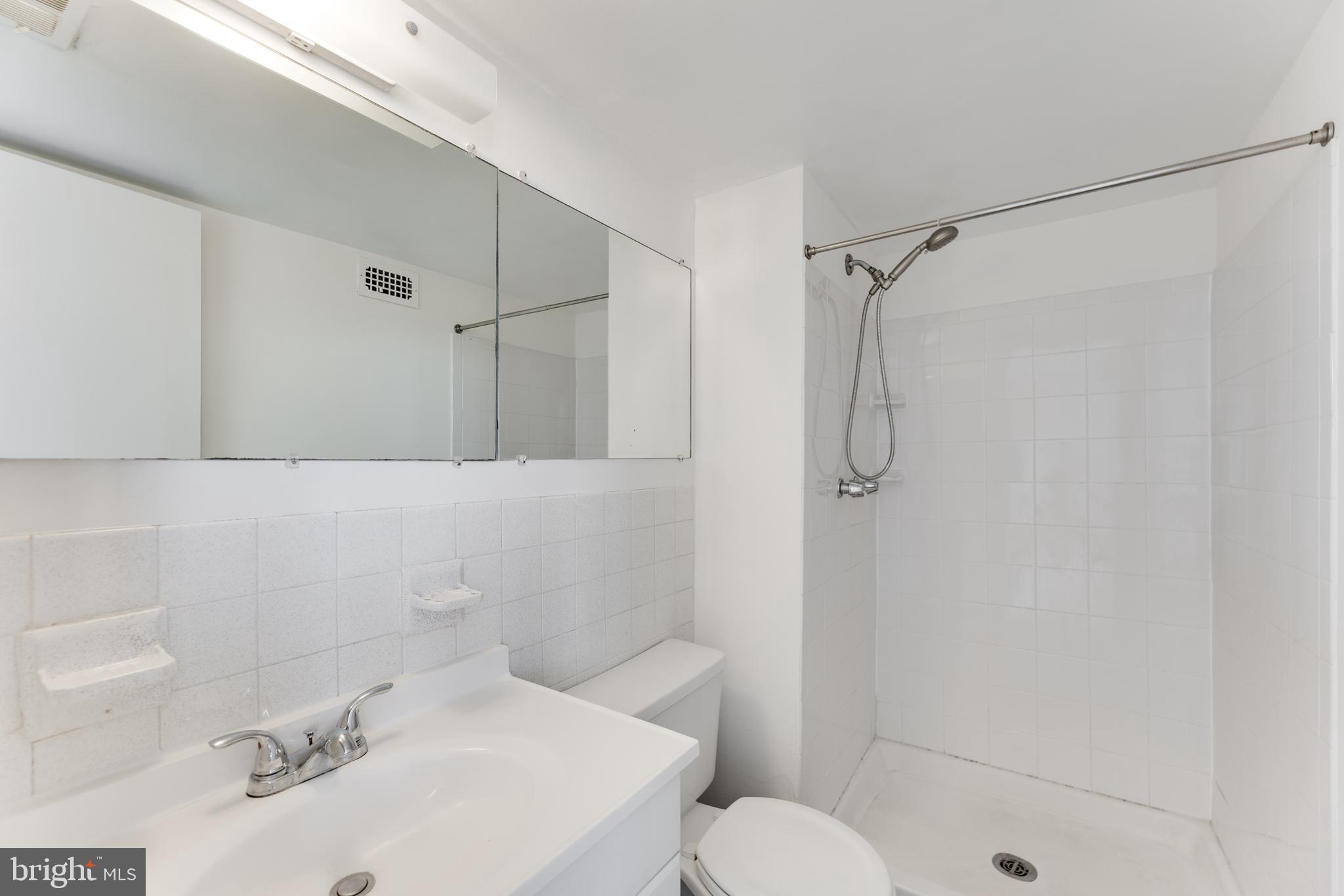 AMERICANA CENTRE - Residential