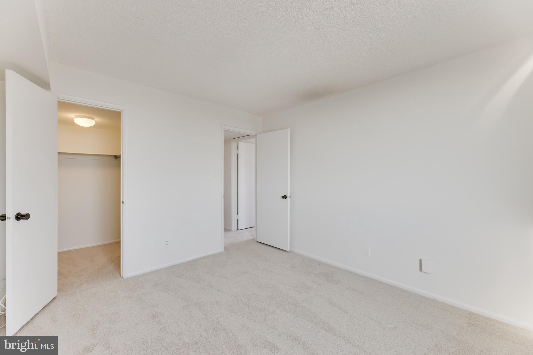 AMERICANA CENTRE - Residential