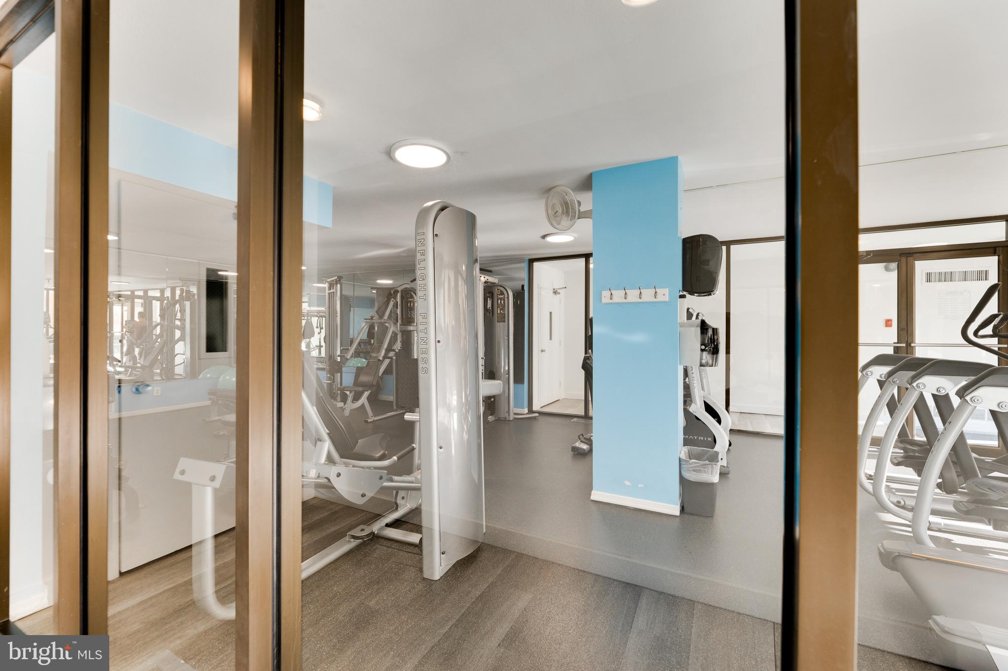 AMERICANA CENTRE - Residential