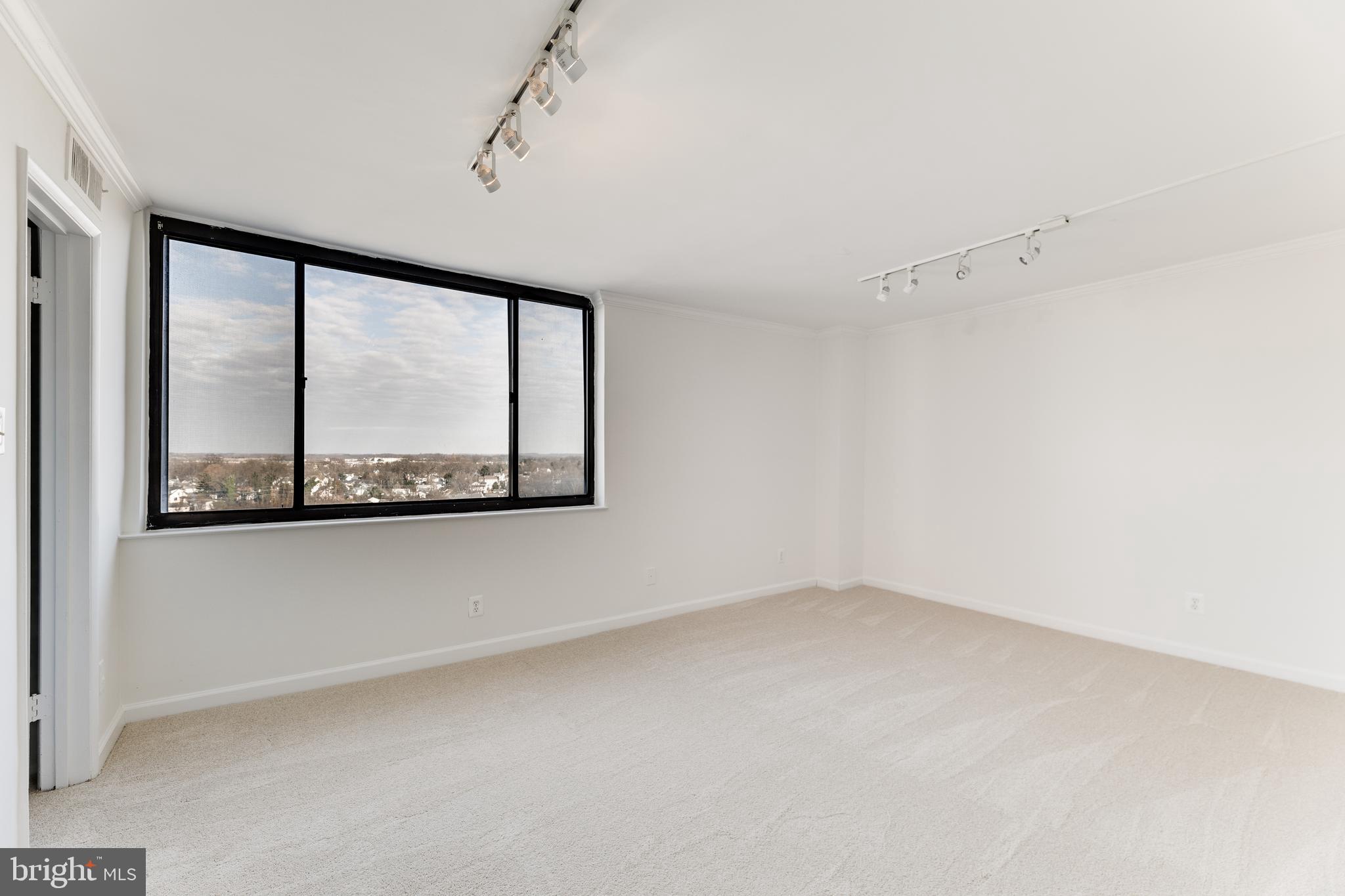 AMERICANA CENTRE - Residential