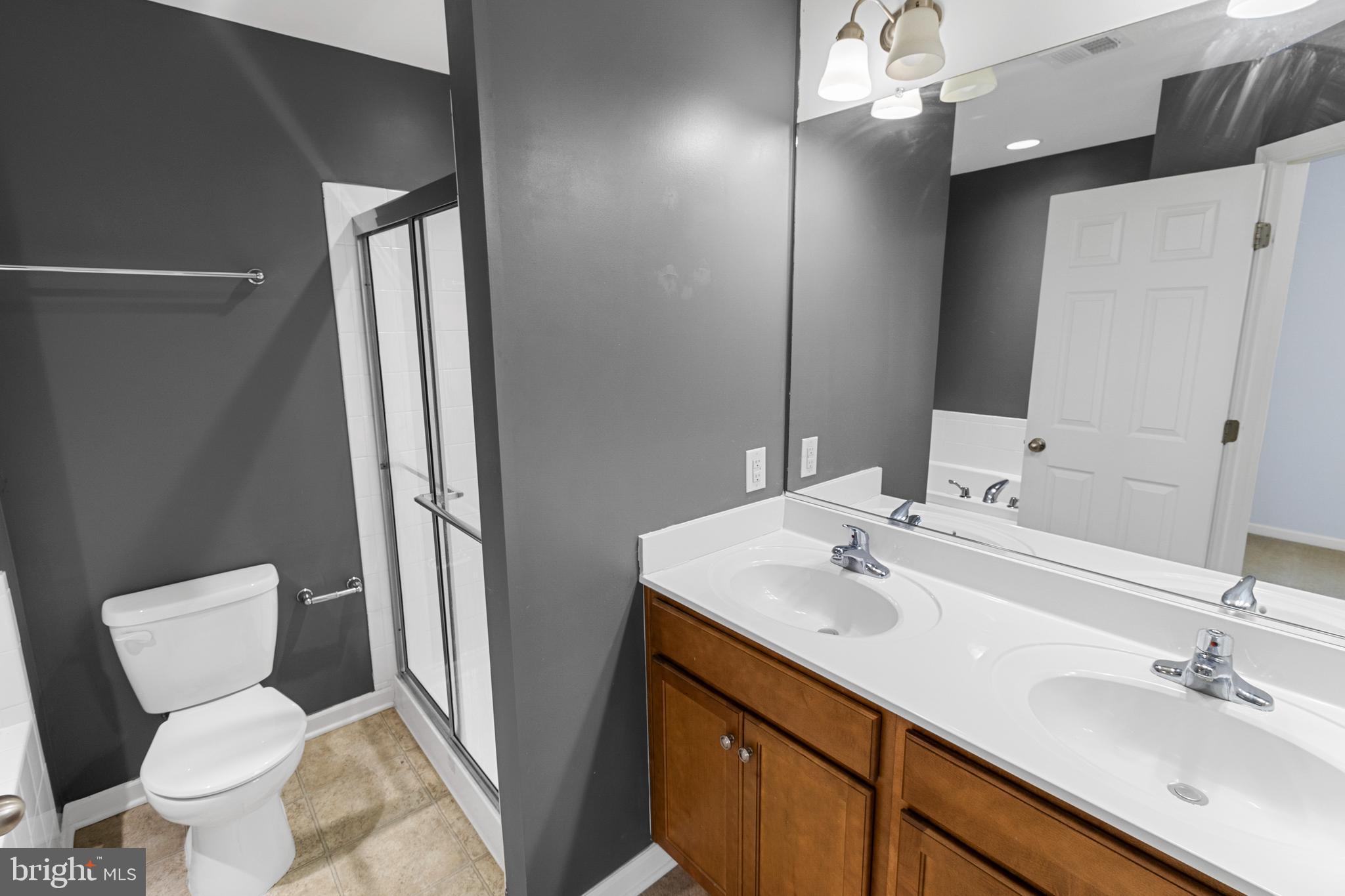 RIVERSIDE VILLAGES - Residential