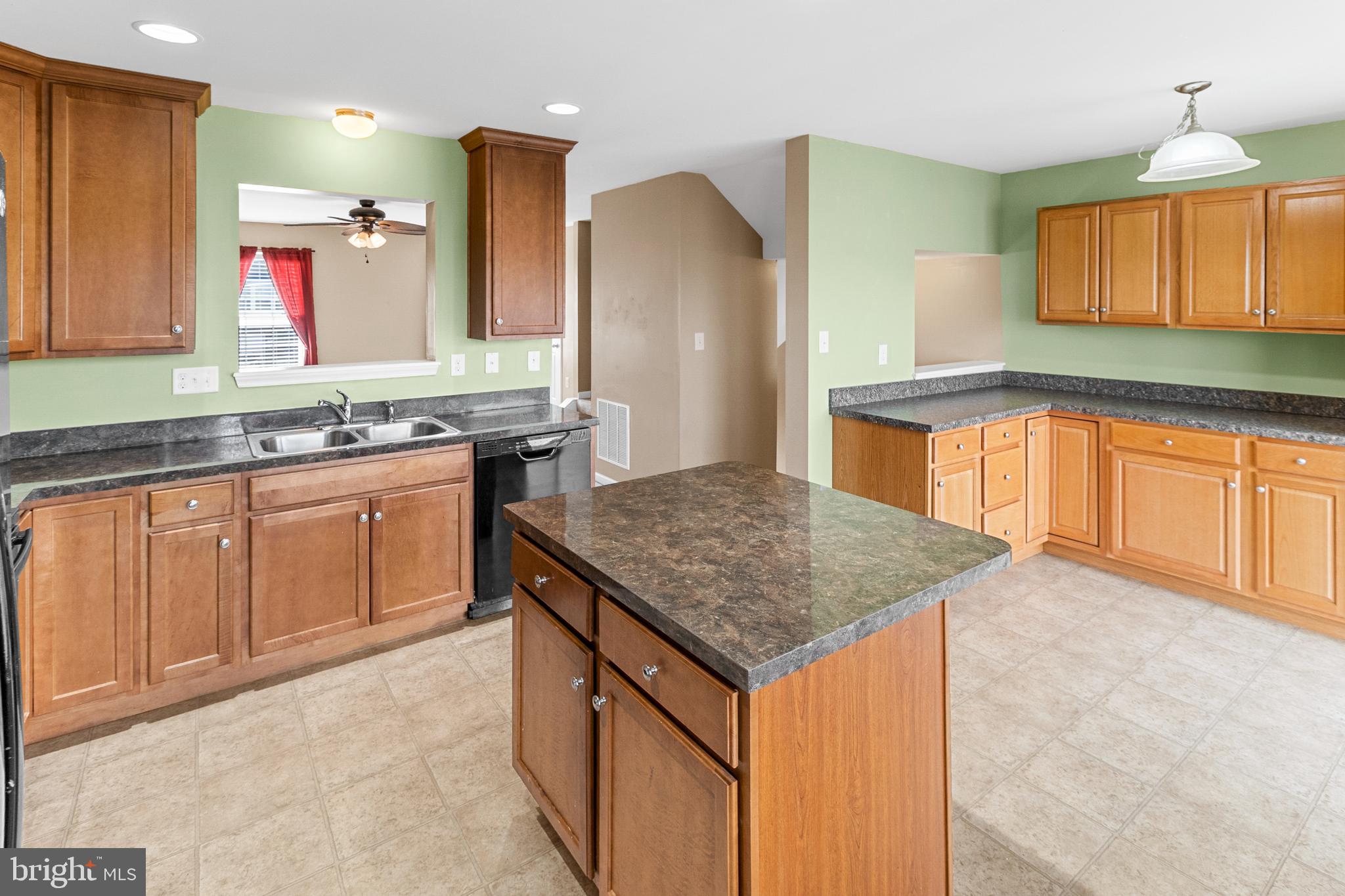 RIVERSIDE VILLAGES - Residential