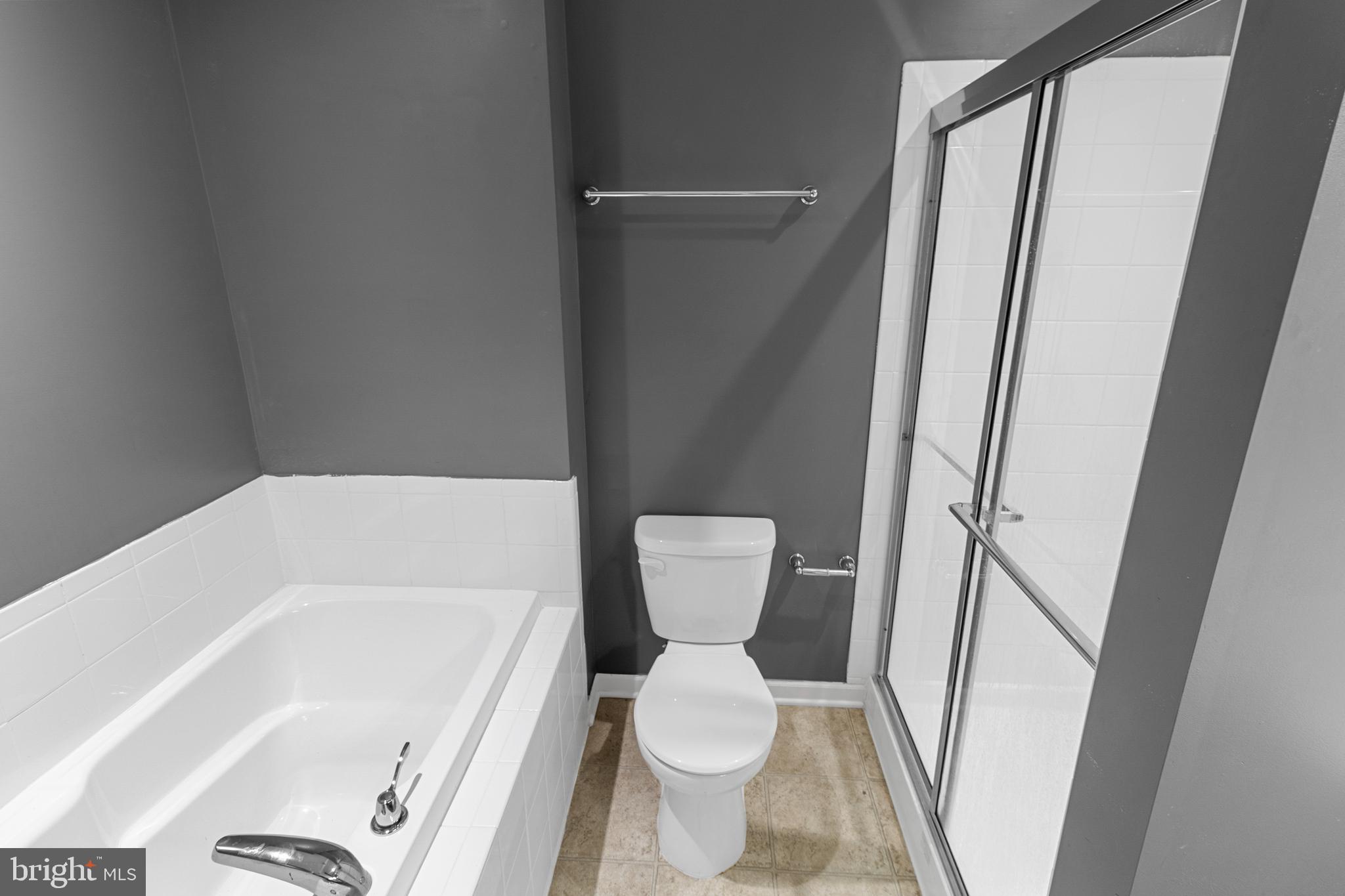 RIVERSIDE VILLAGES - Residential