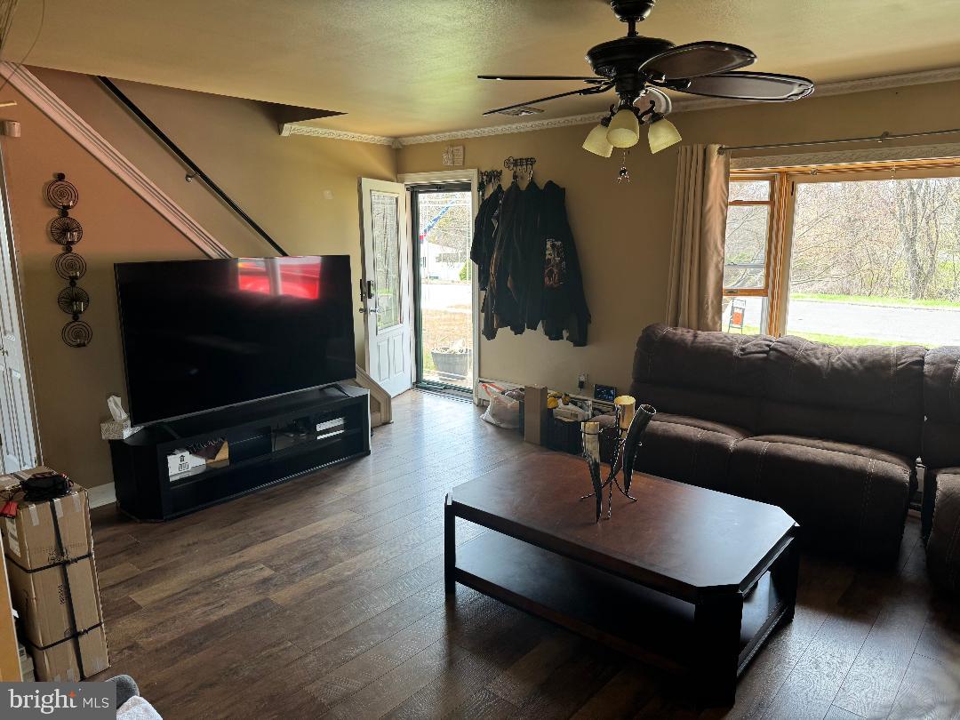 TWIN OAKS - Residential