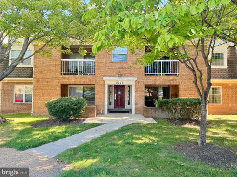 5932 Cove Landing Road Unit 302D, Burke, VA MLS: VAFX2340382