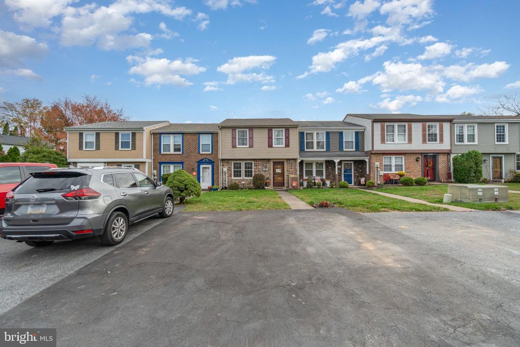 Photo of 8073 Somerset Street, HUMMELSTOWN, PA 17036 (MLS # PADA2051186)