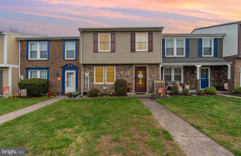 Photo of 8073 Somerset Street, HUMMELSTOWN, PA 17036 (MLS # PADA2051186)
